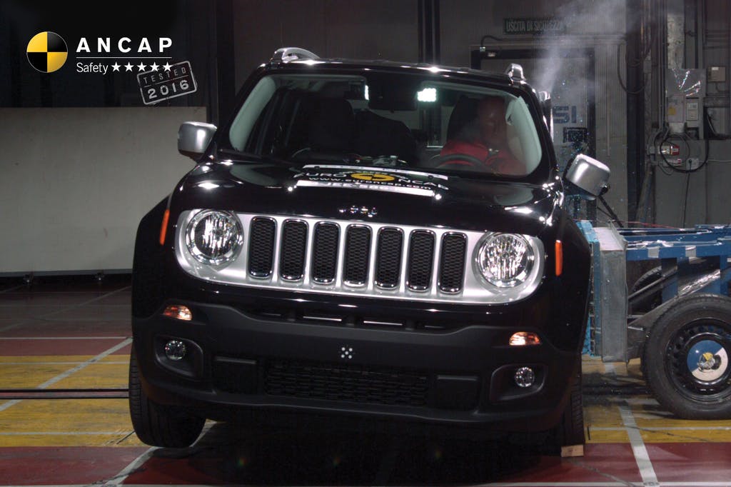 Jeep Renegade (May 2016 – Feb 2020) side impact test at 50km/h