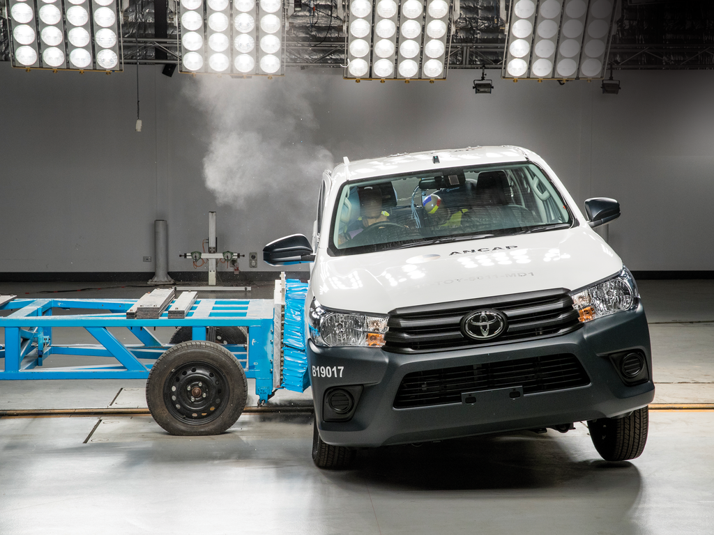 Toyota Hilux (Jul 2019 – onwards) side impact test at 50km/h