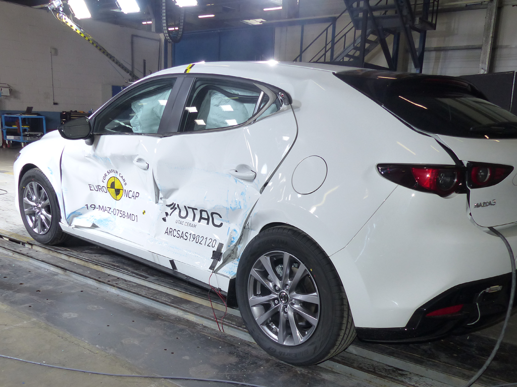 Mazda 3 (Apr 2019 – onwards) side impact test at 50km/h