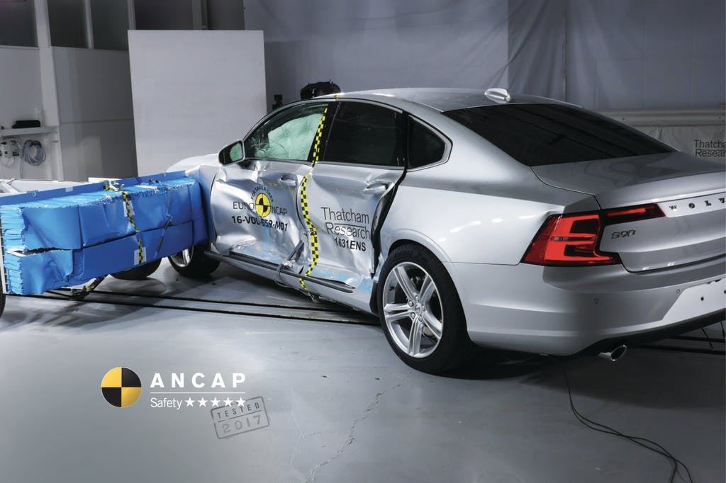 Volvo S90 (Oct 2016 – Jun 2019) side impact test at 50km/h