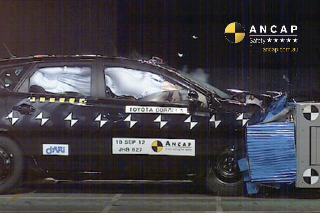 Toyota Corolla hatch (October 2012 - May 2016) frontal offset test at 64km/h