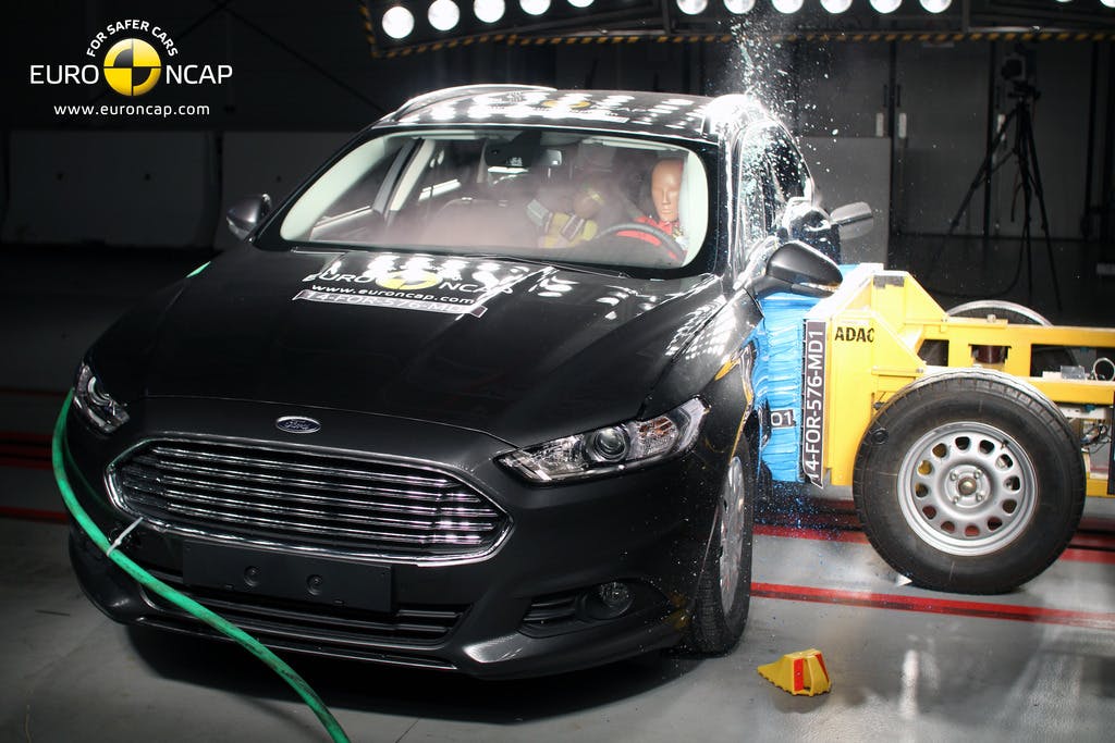 Ford Mondeo (Apr 2015 - Dec 2020) side impact test at 50km/h