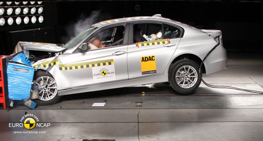 BMW 3 Series (2012-onward) frontal offset test at 64km/h