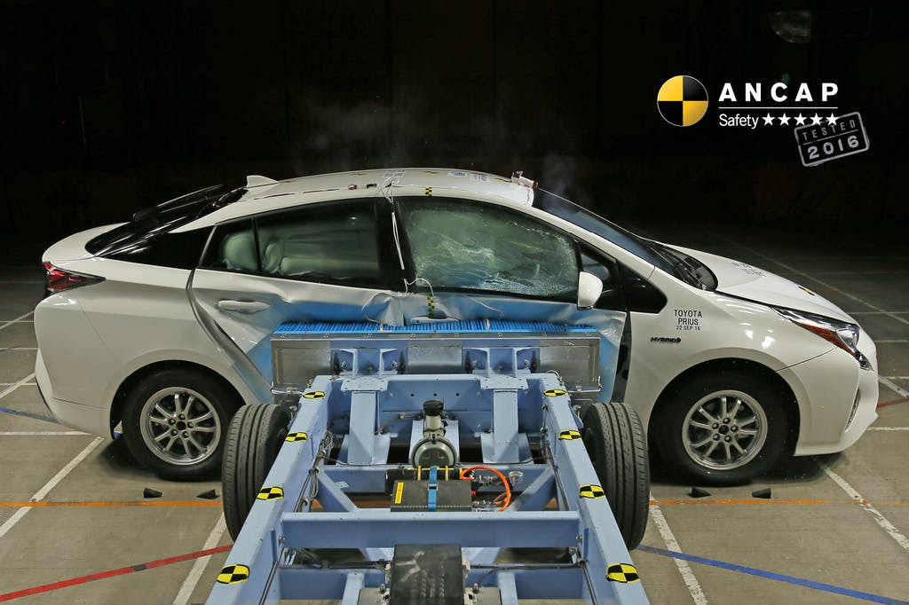 Toyota Prius (Nov 2015 – onwards) side impact test at 50km/h