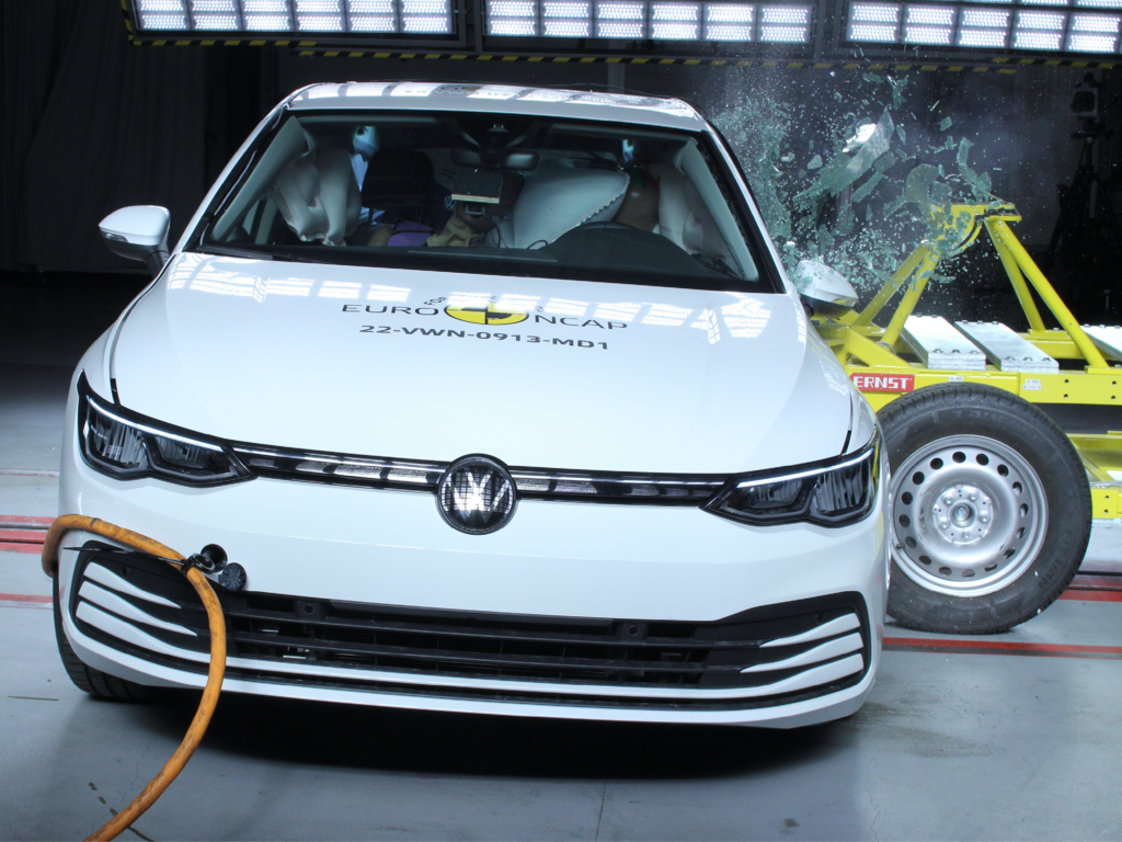 Volkswagen Golf (Feb 2023 – onwards) - side impact test at 60km/h
