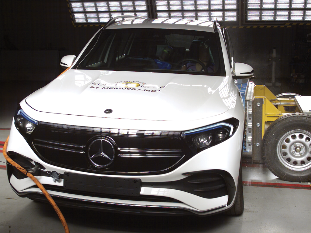 Mercedes-Benz EQB (Aug 2022 – onwards) - side impact test at 50km/h