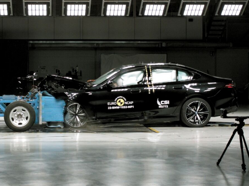 BMW 5 Series (Nov 2023 – onwards) - frontal offset (MPDB) test at 50km/h