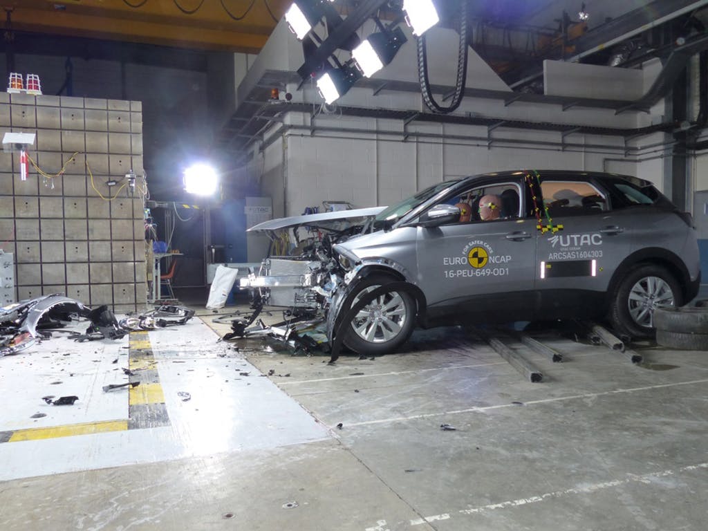 The ANCAP safety rating for the Peugeot 5008 is based on crash tests of the Peugeot 3008. Peugeot 3008 crash test pictured (frontal offset test at 64km/h).