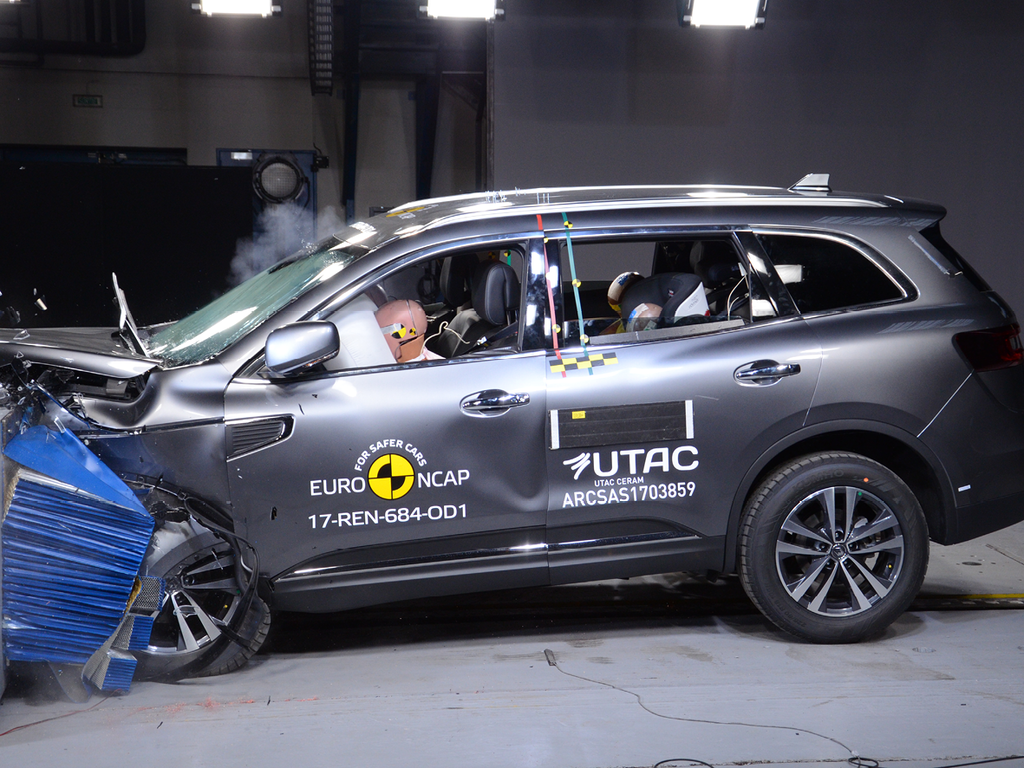 Renault Koleos (Jun 2018 – onwards) frontal offset test at 64km/h
