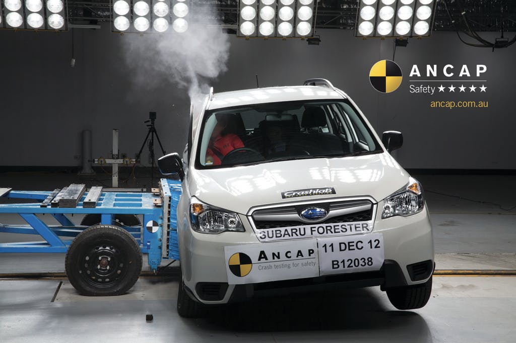 Subaru Forester (2013-August 2018) side impact test at 50km/h
