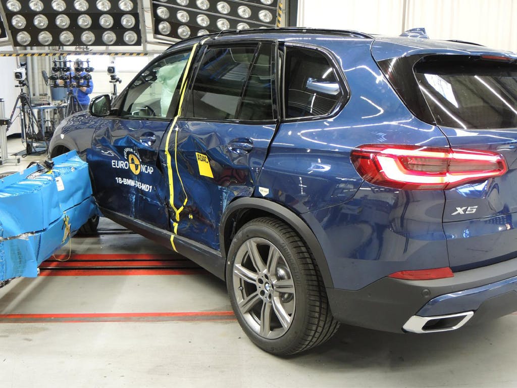 BMW X5 (Dec 2018 – onwards) side impact test at 50km/h