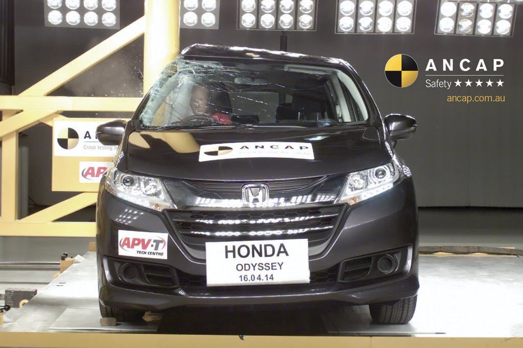 Honda Odyssey (2014 – Dec 2020) pole test at 29km/h
