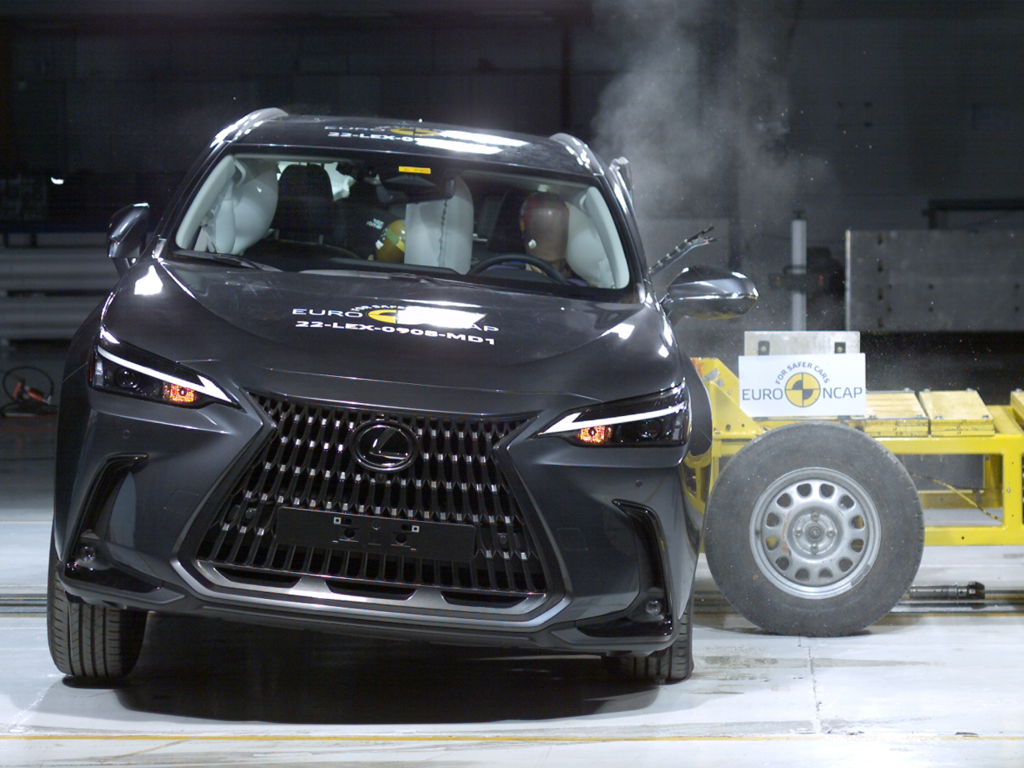 Lexus NX (Jan 2022 – onwards) - side impact test at 60km/h