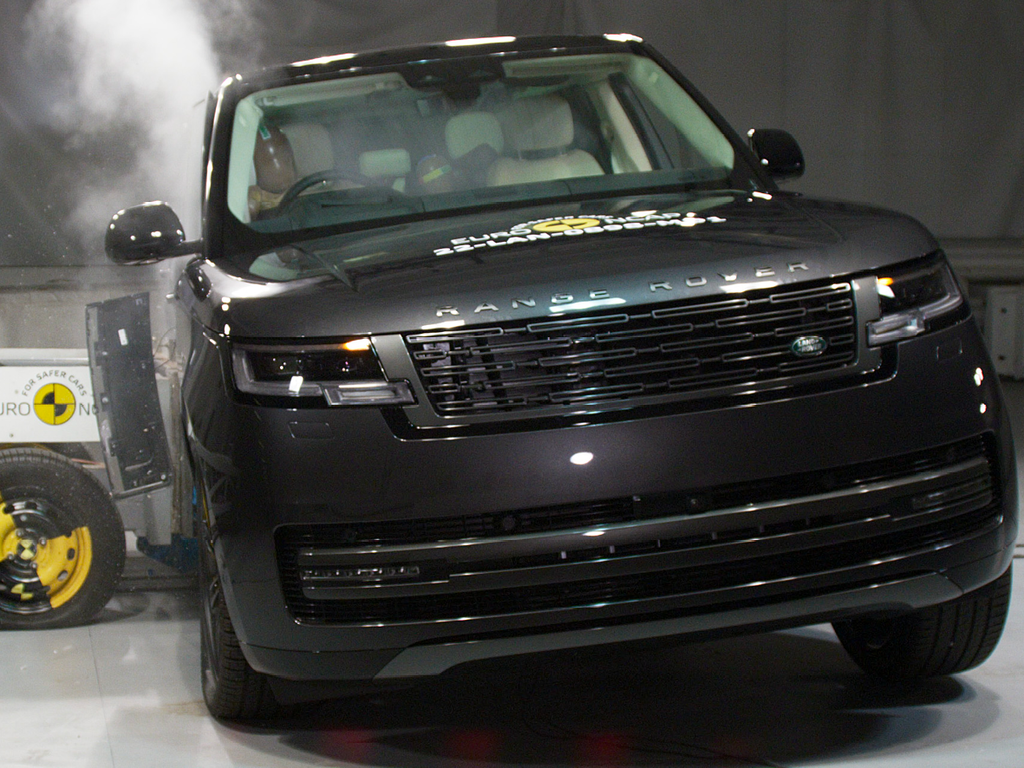 Land Rover Range Rover (Oct 2021 – onwards) - side impact test at 60km/h