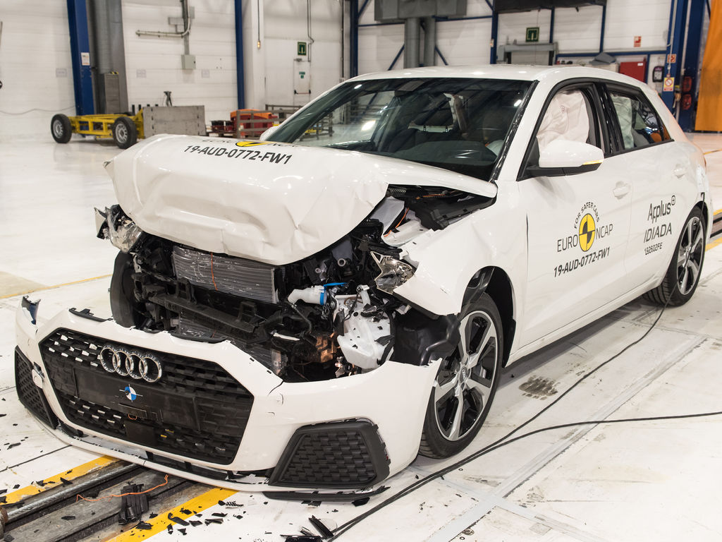Audi A1 (Nov 2019 – onwards) full width test at 50km/h