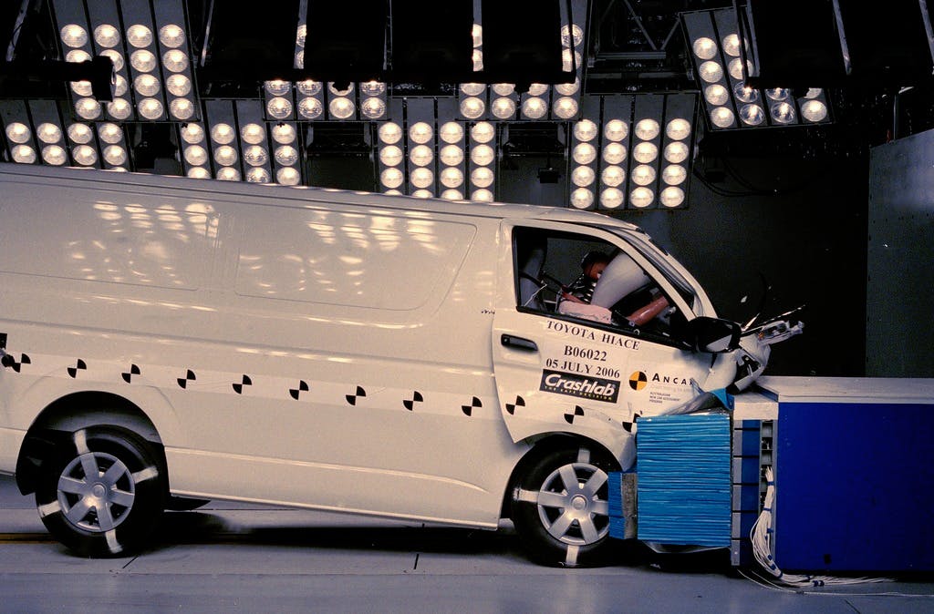 Toyota Hiace (Sep 2011 – Apr 2019) frontal offset test at 64km/h