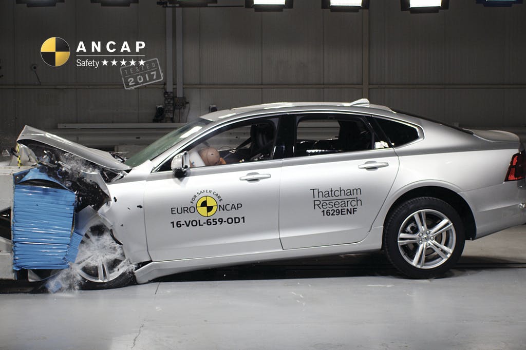 Volvo S90 (Oct 2016 – Jun 2019) frontal offset test at 64km/h