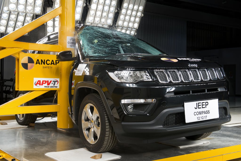Jeep Compass (Jul 2021 – onwards) pole test at 29km/h