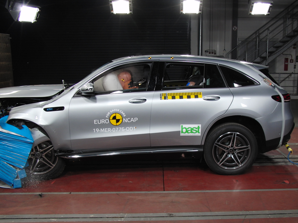 Mercedes-Benz EQC (Nov 2019 – onwards) frontal offset test at 64km/h