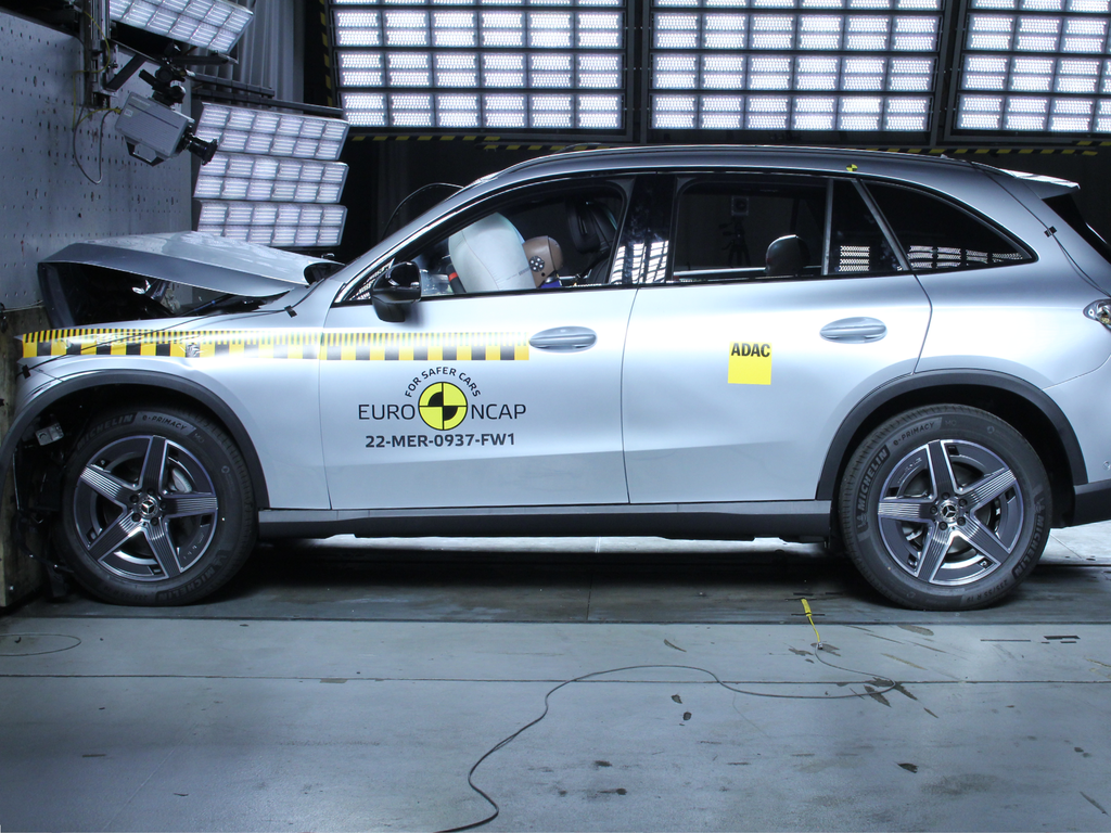 Mercedes-Benz GLC (Jun 2023 – onwards) - full width frontal test at 50km/h