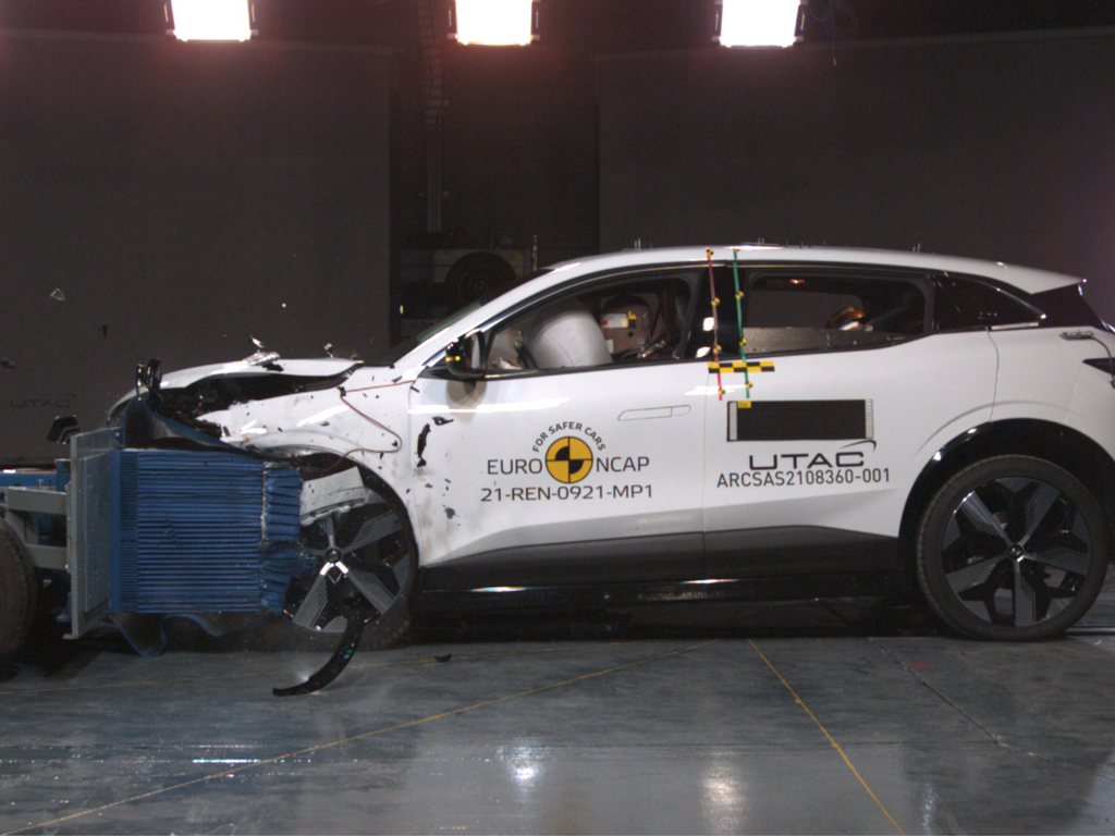 Renault Megane E-Tech (Nov 2023 – onwards) -  frontal offset (MPDB) test at 50km/h