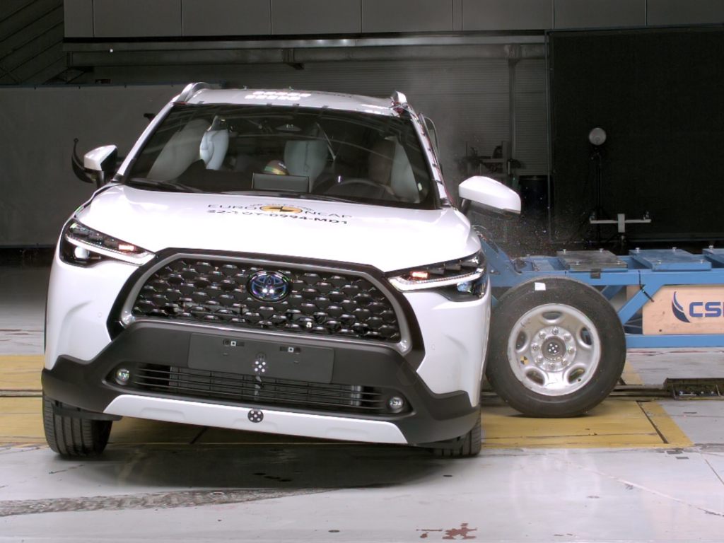 Toyota Corolla Cross (Oct 2022 – onwards) - side impact test at 60km/h