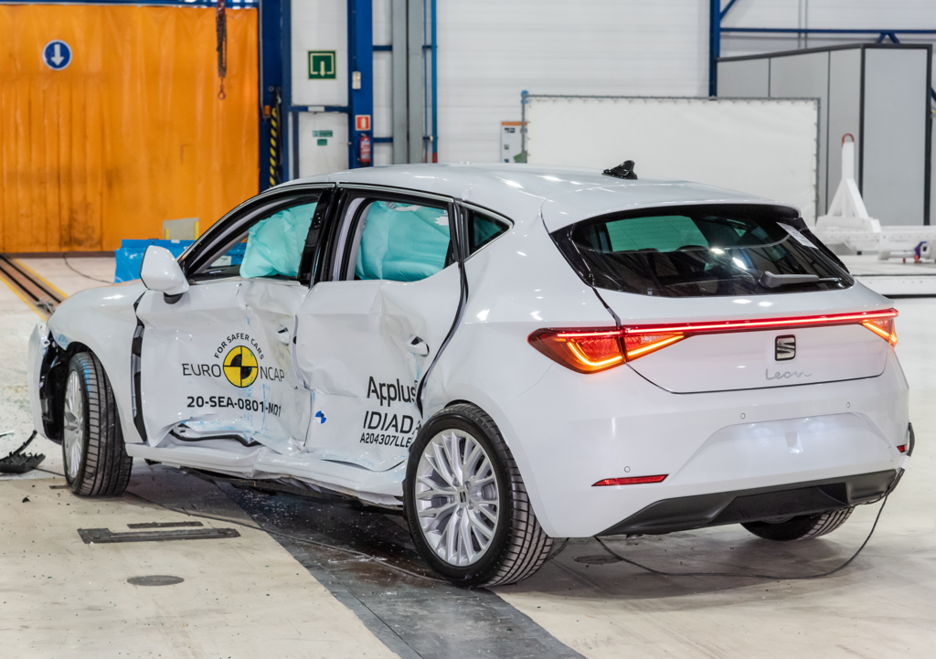 The ANCAP safety rating for the Cupra Leon (Jul 2021 – onwards) is based on crash tests of the SEAT Leon.  SEAT Leon pictured (side impact test at 60km/h).
