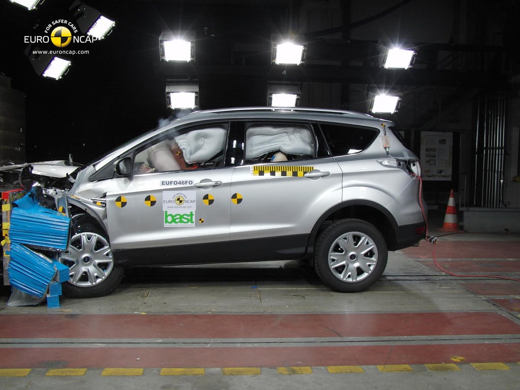 Ford Kuga (2013 - 2016) frontal offset test at 64km/h