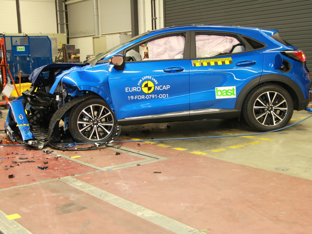 Ford Puma (Sep 2020 – onwards) frontal offset test at 64km/h