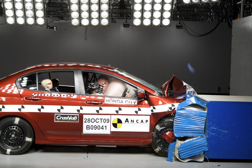 Honda City (November 2010-May 2014) frontal offset test at 64km/h