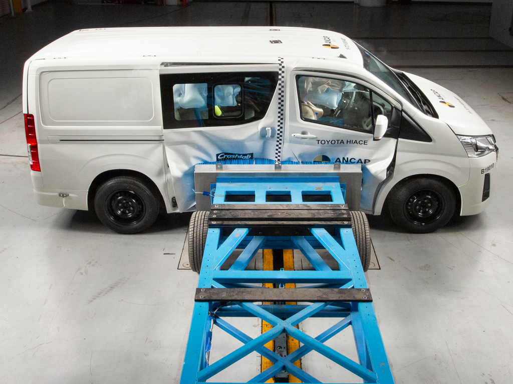 Toyota Hiace (May 2019 – onwards) side impact test at 50km/h
