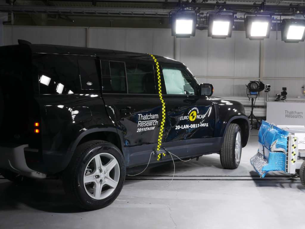 Land Rover Defender (Aug 2020 – onwards) side impact test at 60km/h