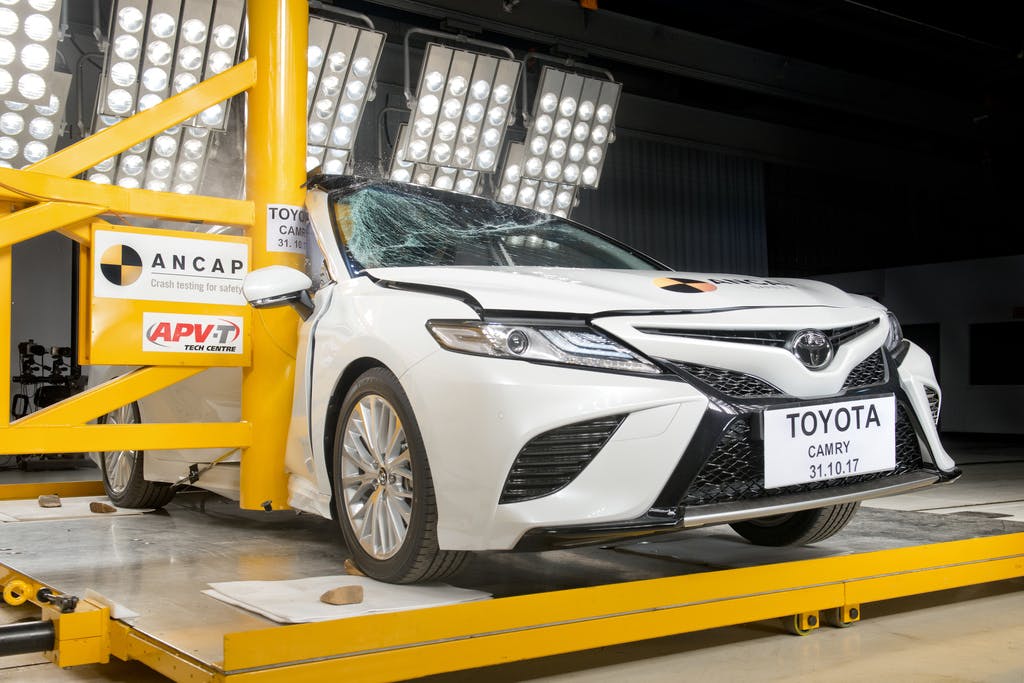 Toyota Camry (Nov 2017 – onwards) pole test at 29km/h